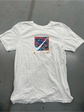 White graphic Nike Tee